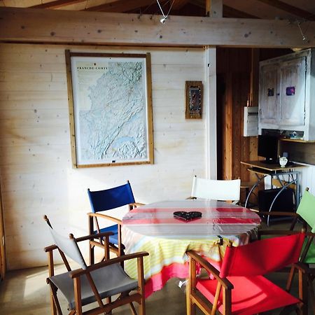 Gite Les Cigognes Orchamps-Vennes Habitación foto