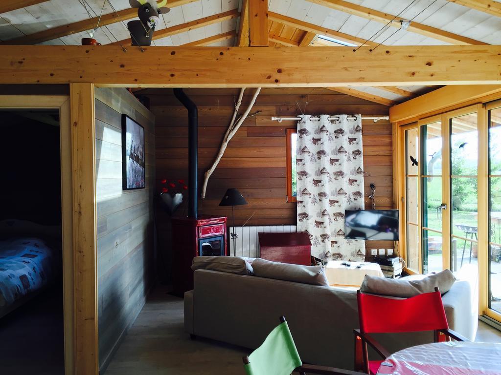 Gite Les Cigognes Orchamps-Vennes Habitación foto