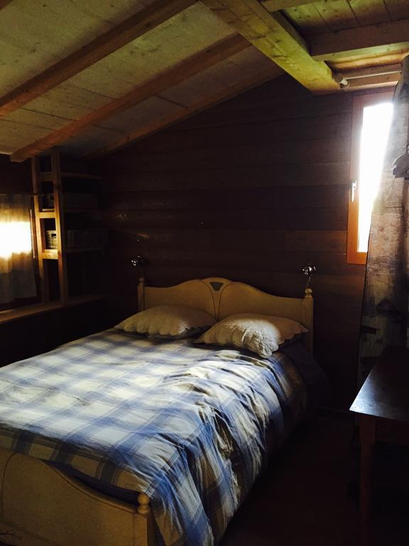Gite Les Cigognes Orchamps-Vennes Habitación foto